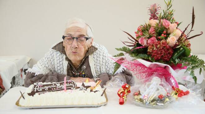 Festa di complenno per i 100 anni di Egidia
